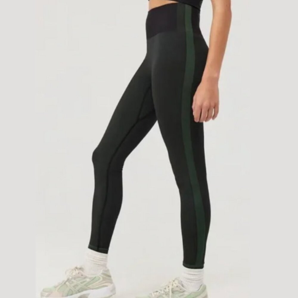 Outdoor Voices Warmup Leggings – Dark Green/Black – Size Small